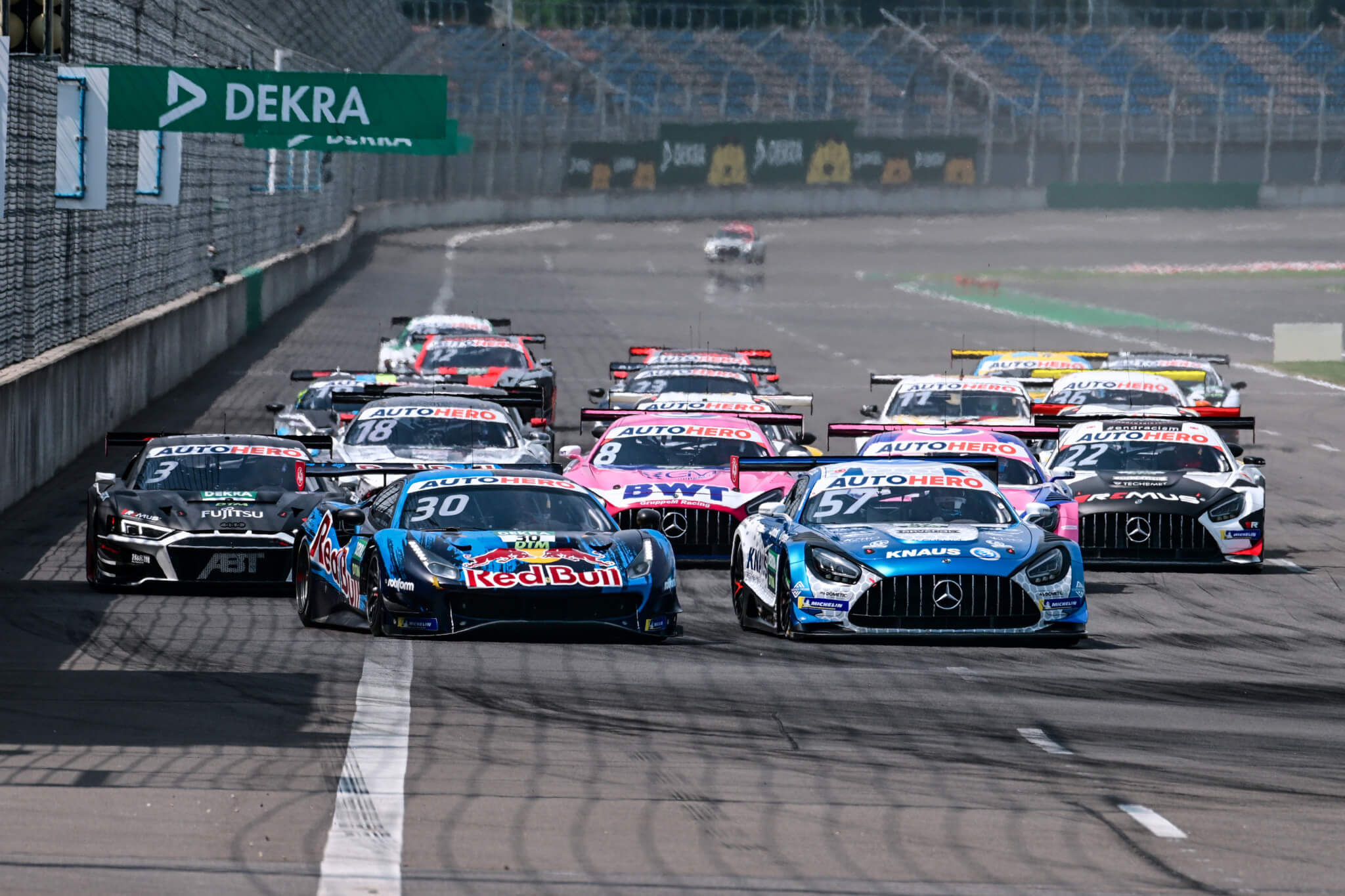 Dtm Am Lausitzring Motorsport Live Und Ganz Nah Dekra Lausitzring