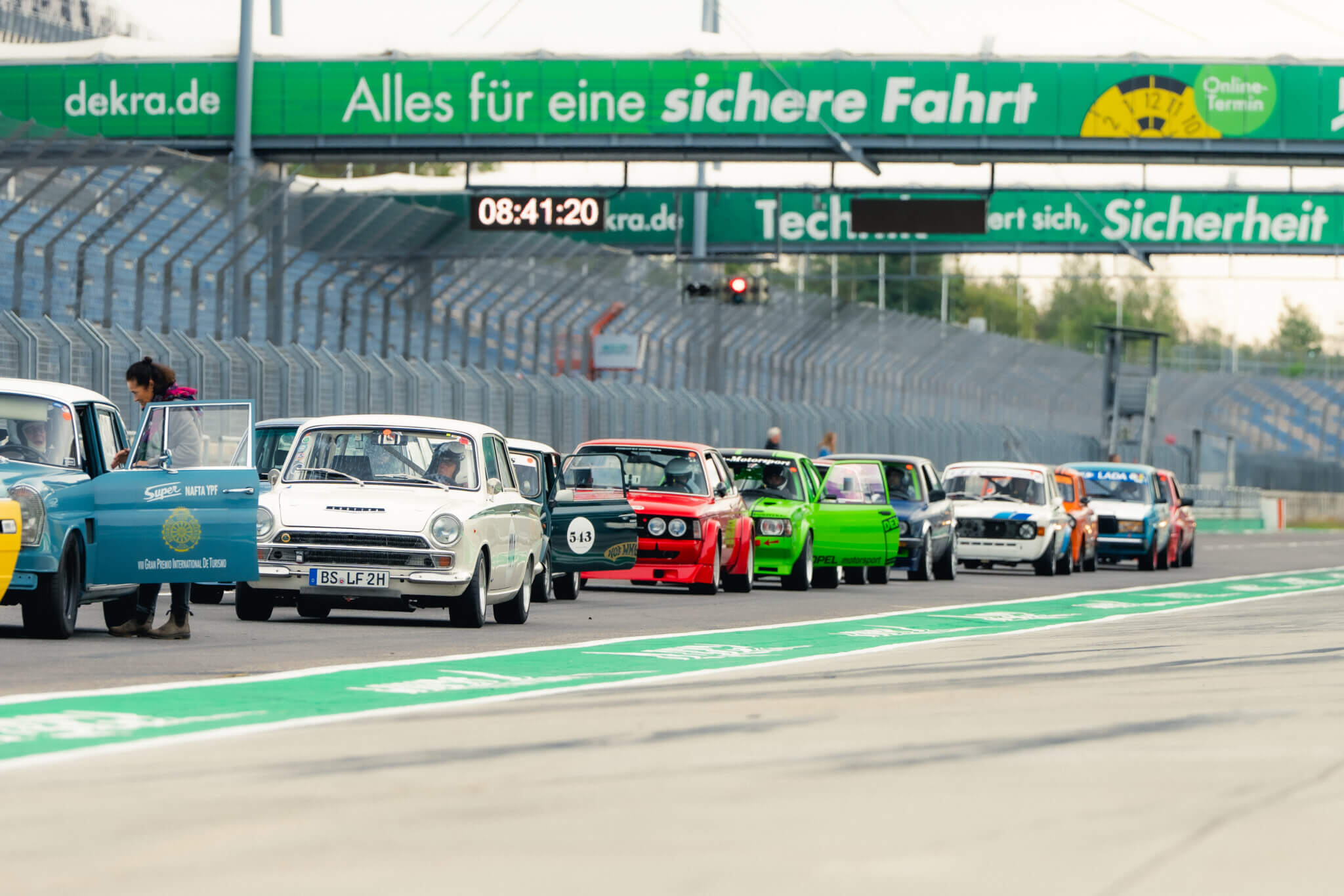 Historische Sportwagen zu den DEKRA Klassik Tagen auf dem Lausitzring